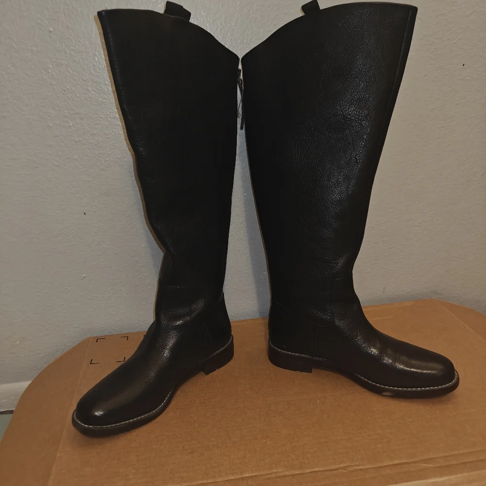 Franco Sarto Women's Meyer Knee High Wide Calf Flat Boot Size 7.5