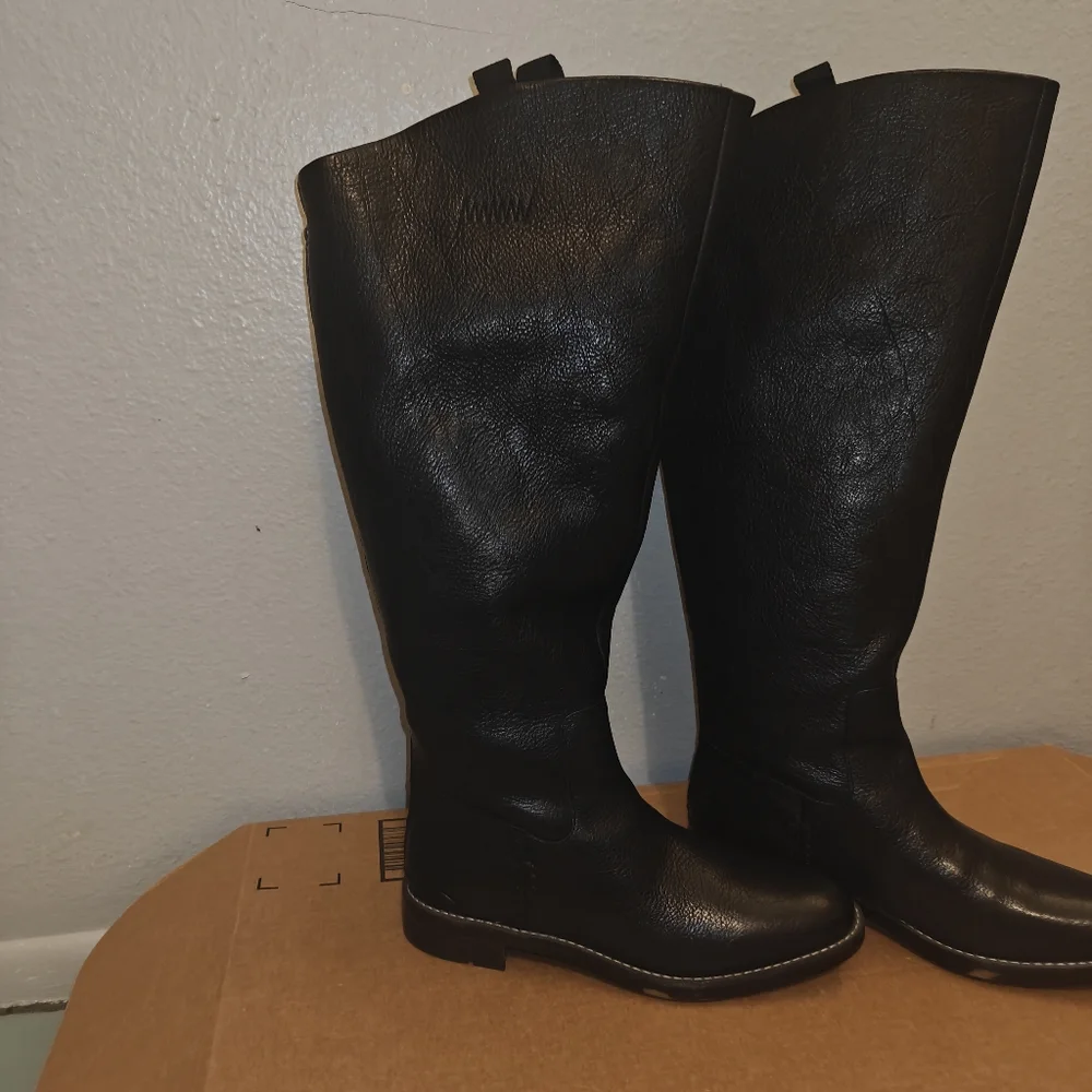 Franco Sarto Women's Meyer Knee High Wide Calf Flat Boot Size 7.5
