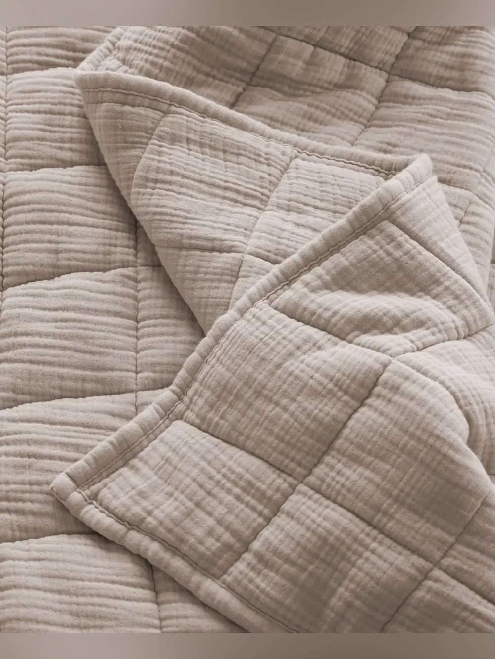 Quince limit comforter without
