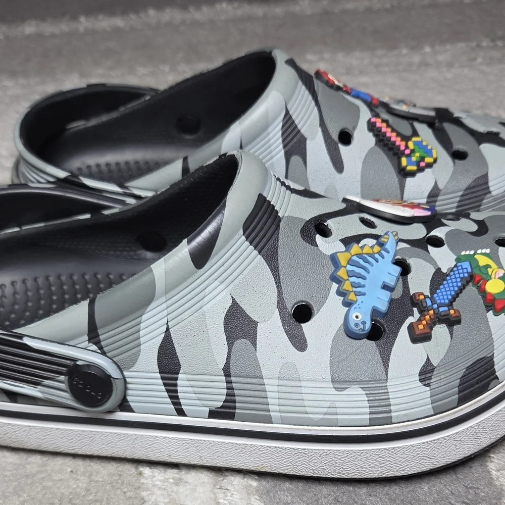 CROCS kids camo