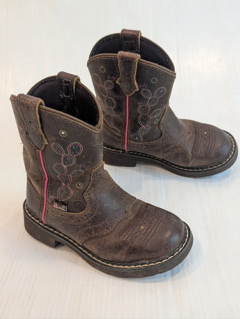Justin Boots durable brown