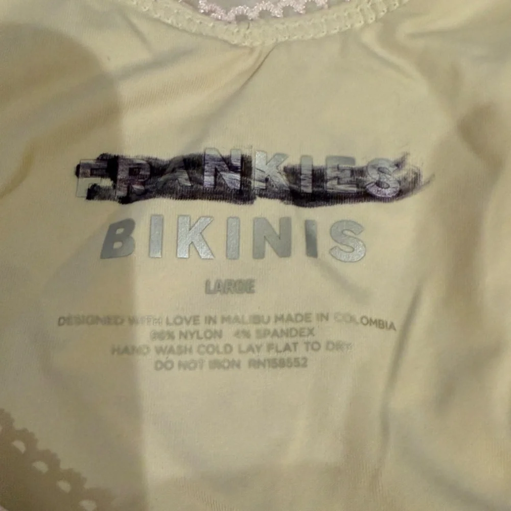Frankies Bikinis new without