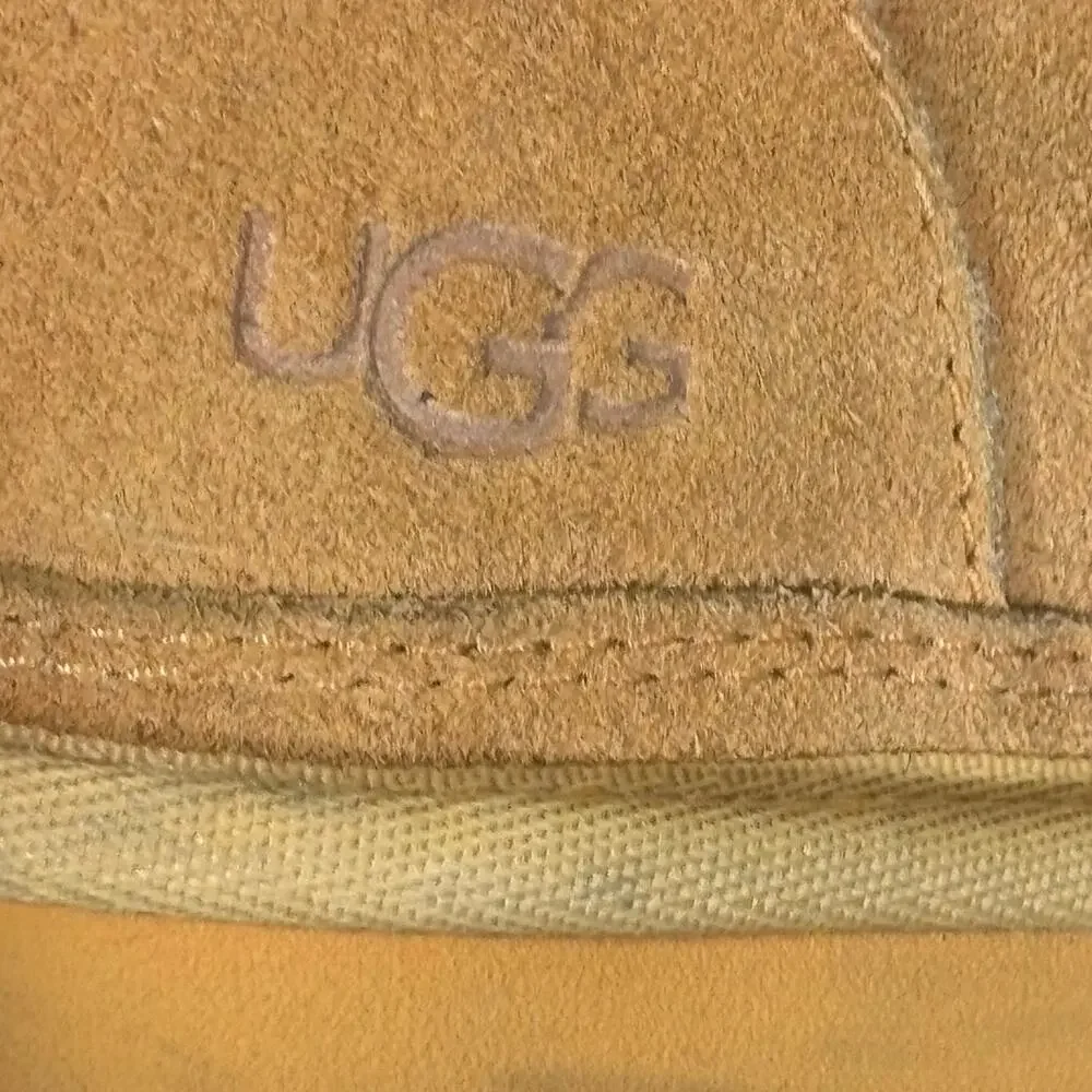 UGG excellent pre