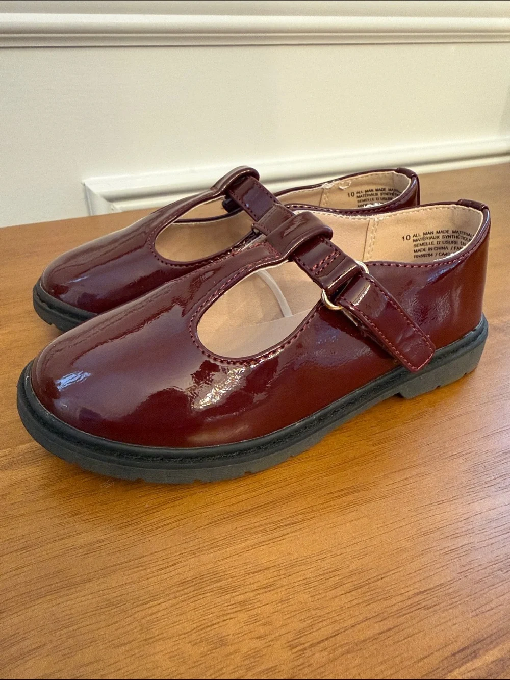 The Children’s Place - Mary Jane Shoes in Burgundy