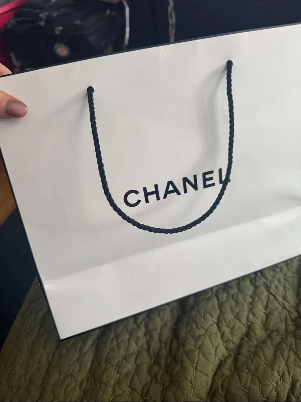 CHANEL paper shopping