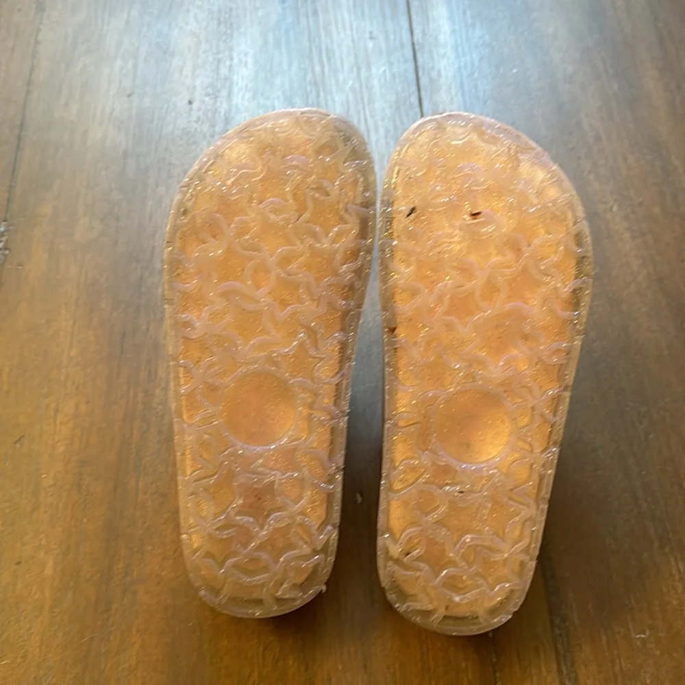 Size 2/3 Juicy Couture slippers and generic pink slides