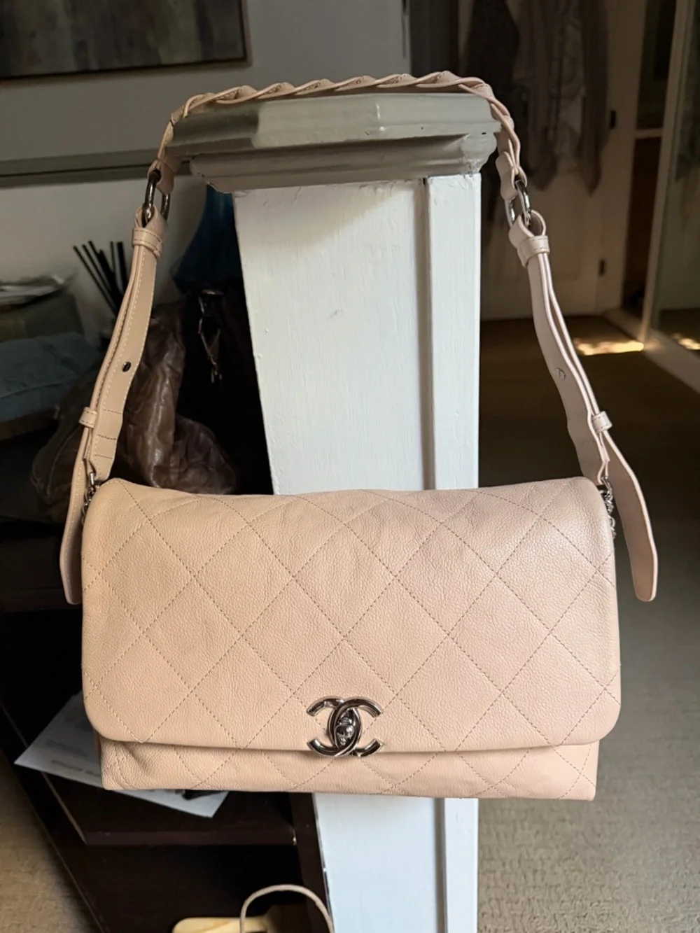 CHANEL shoulder bag