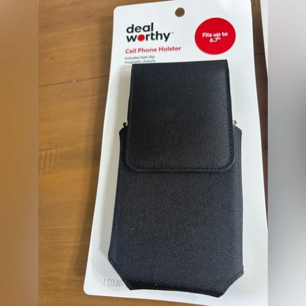 NWT Deal Worthy Black Cell Phone Holster - Fits Up to 6.7