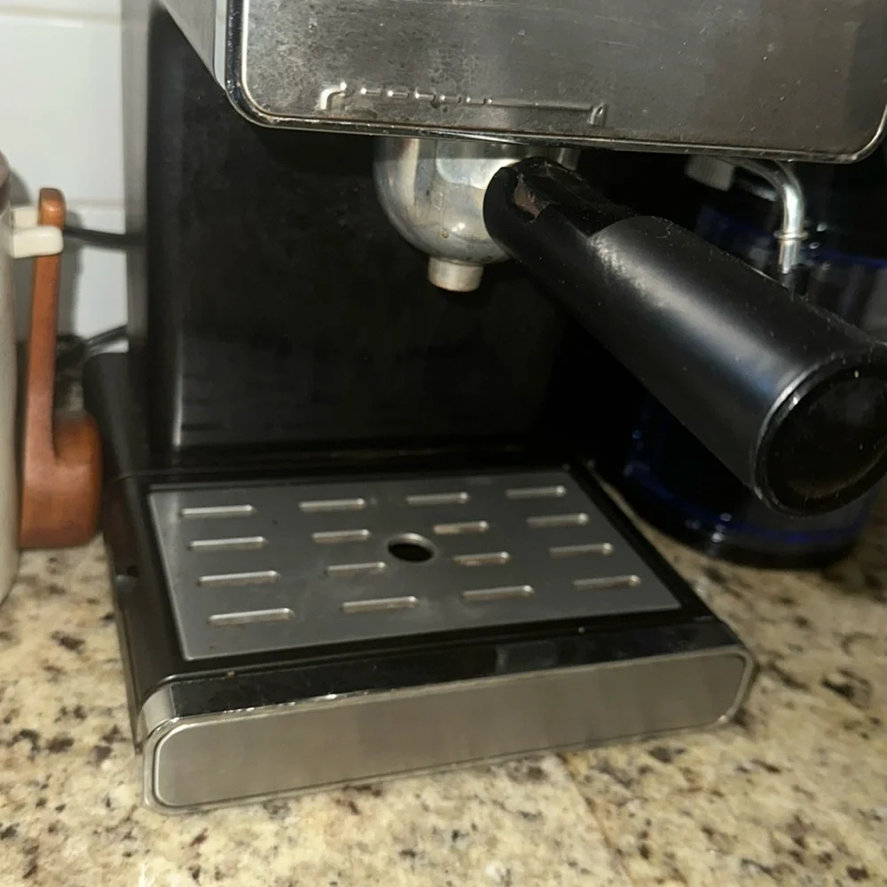 Mr Coffee espresso and cappuccino maker with milk steamer