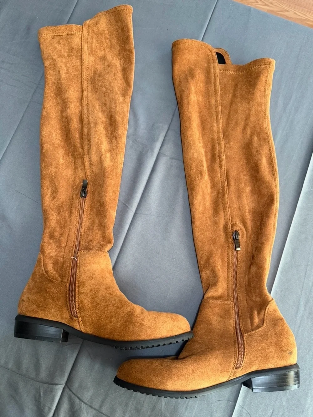 N/A stable deliver suede