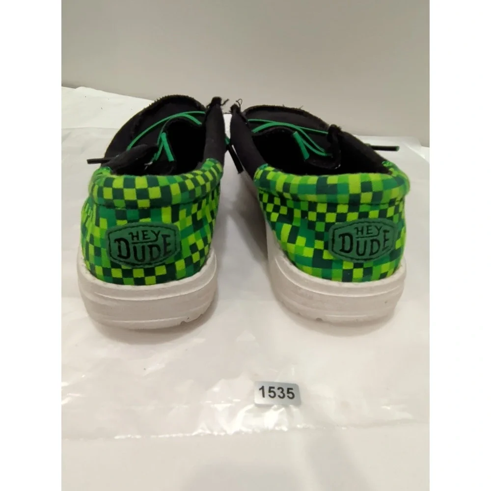 Hey Dude Shoes Boys  Black Wally Funk Gaming Slip on J2  Sz 2