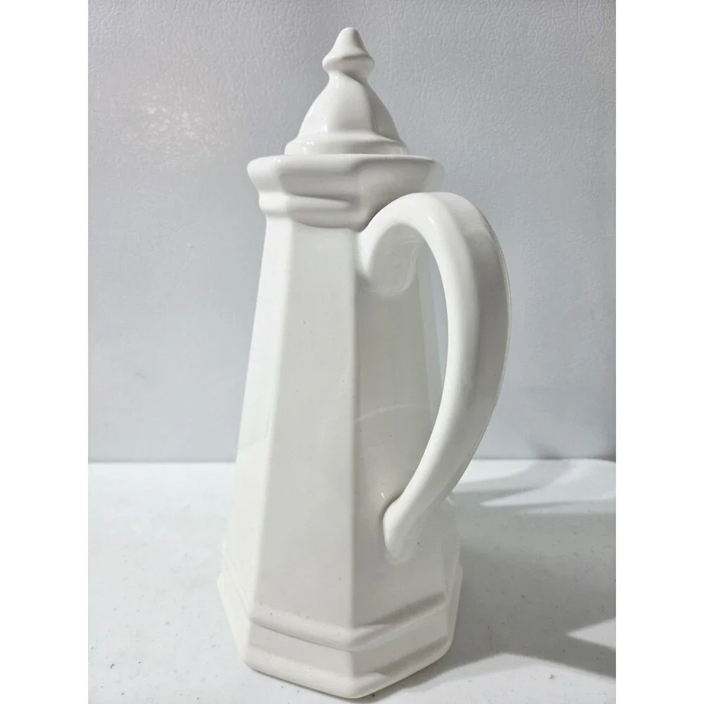 Pfaltzgraff or chipped lid