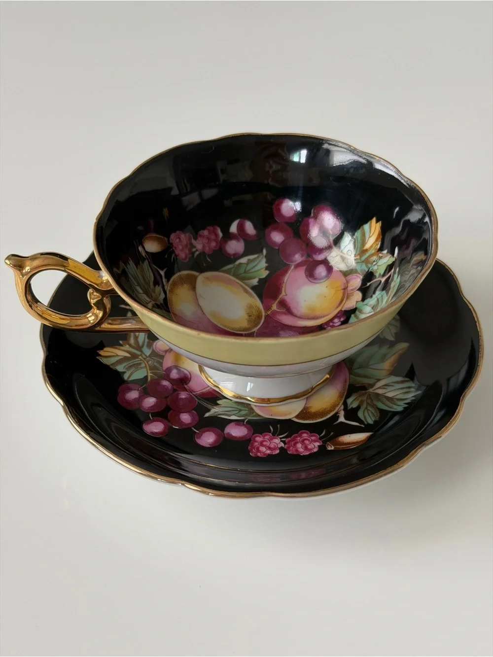 Royal Sealy stunning vintage