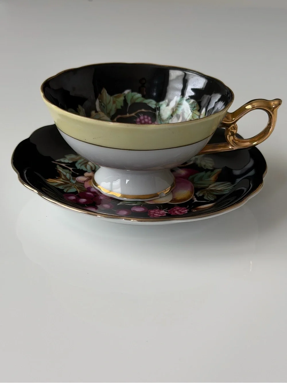 Royal Sealy stunning vintage
