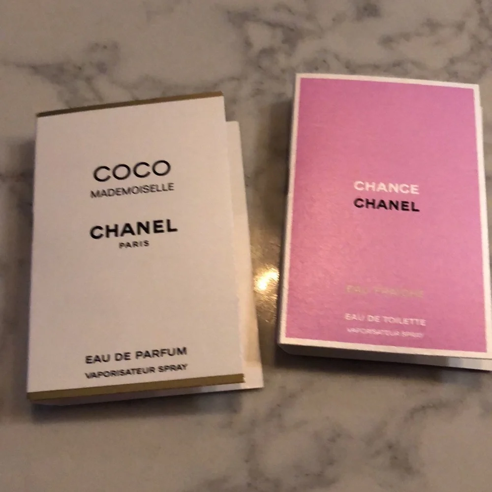 CHANEL cream blush