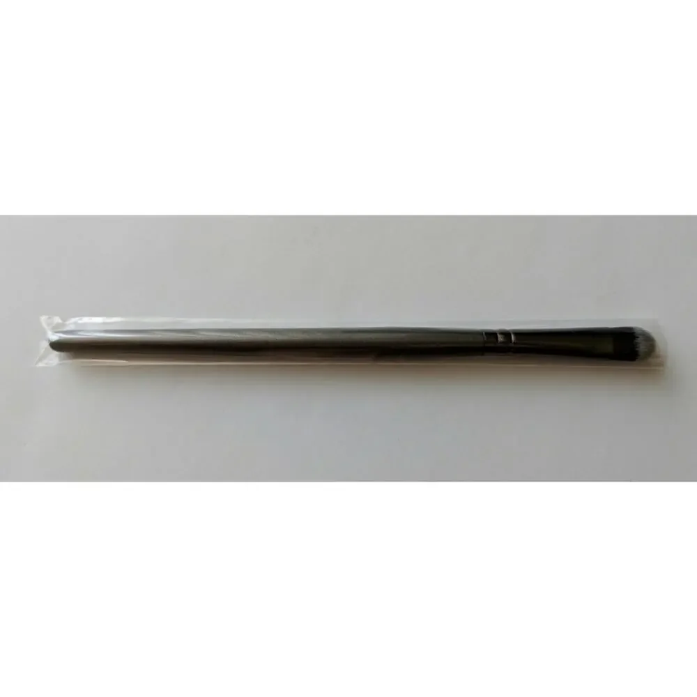 Vasanti Cosmetics Eyeshadow Brush - NIP