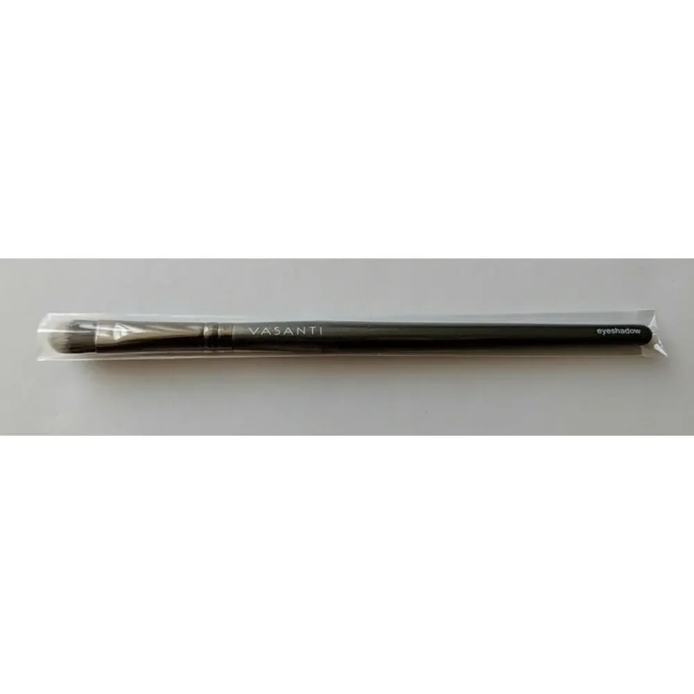 Vasanti Cosmetics Eyeshadow Brush - NIP