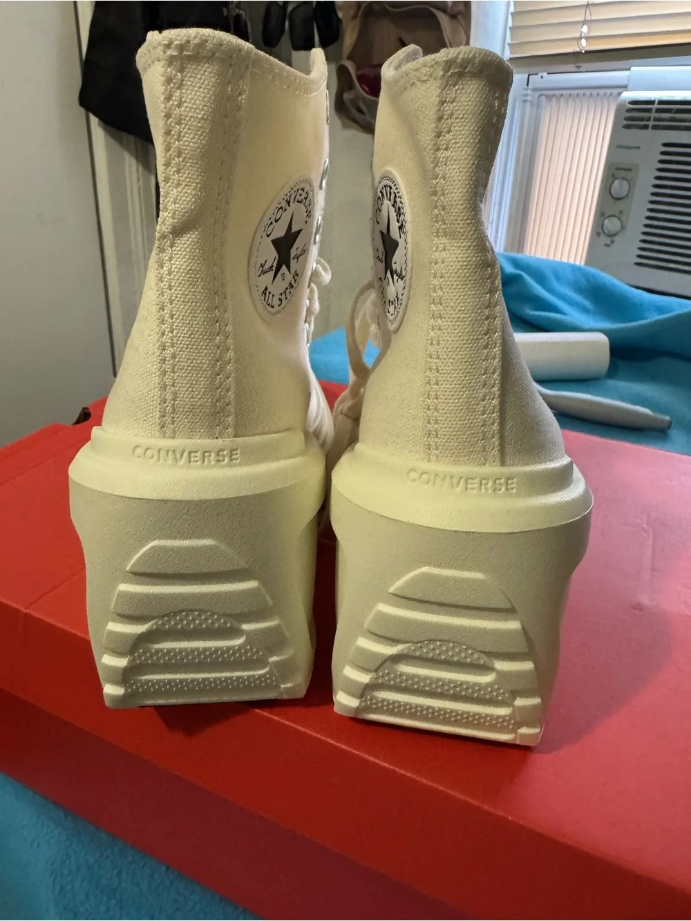 Converse chunky platform