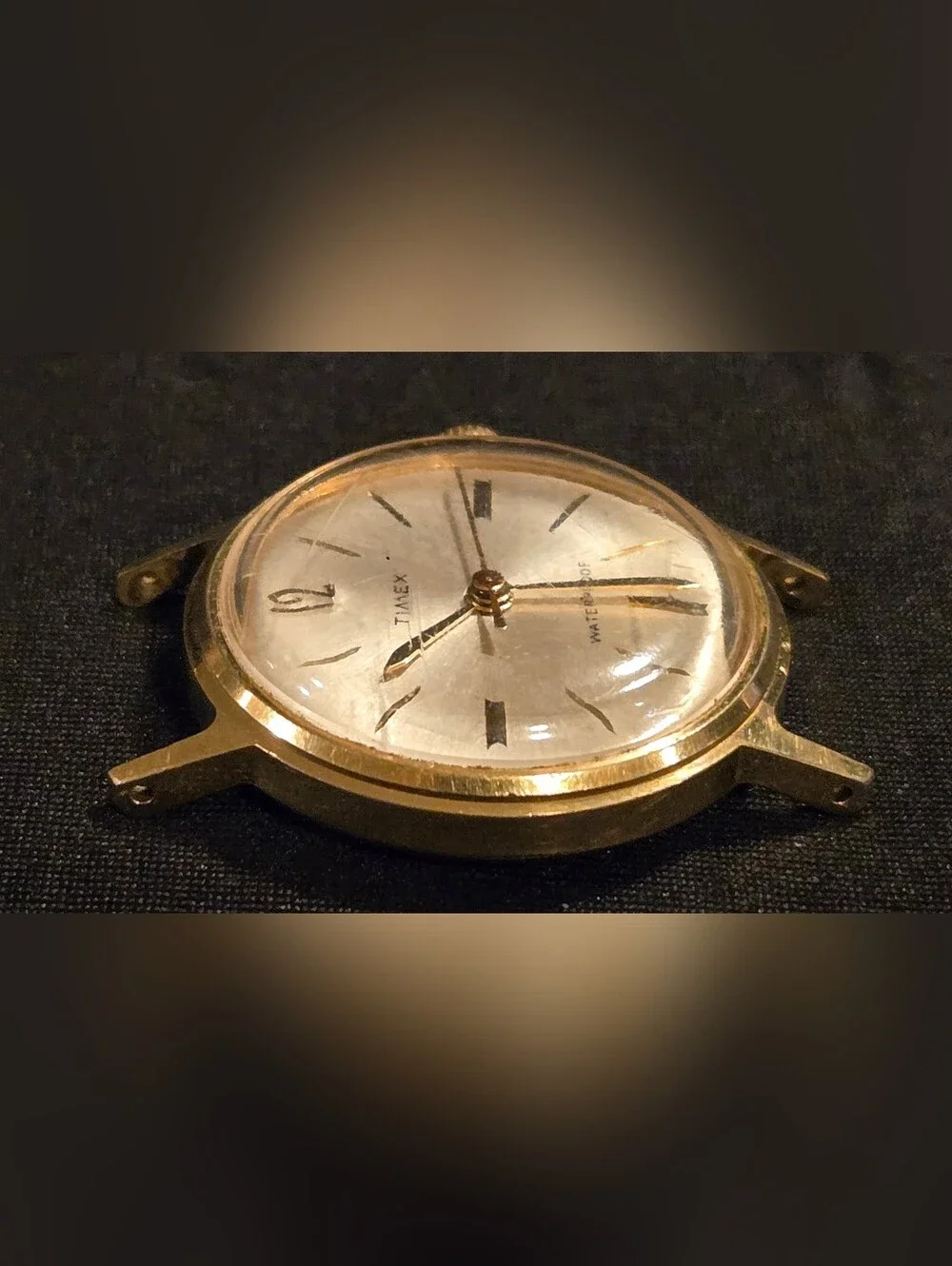 Vintage Timex #1164-2467 Gold Tone Men's Dress Watch with Champagne Dial