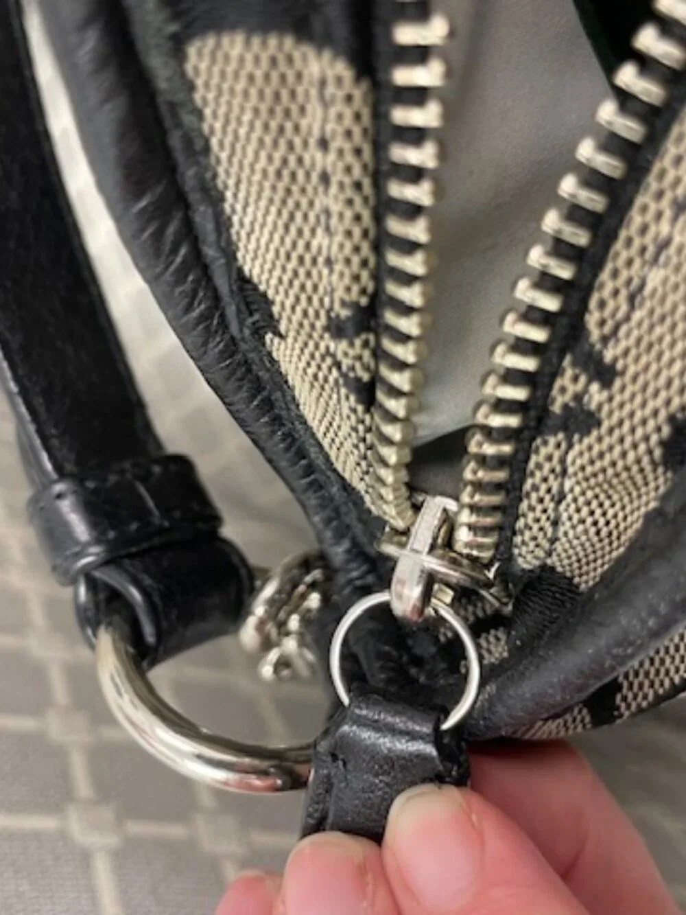 Coach Vintage Park Signature Hobo - Black and Tan