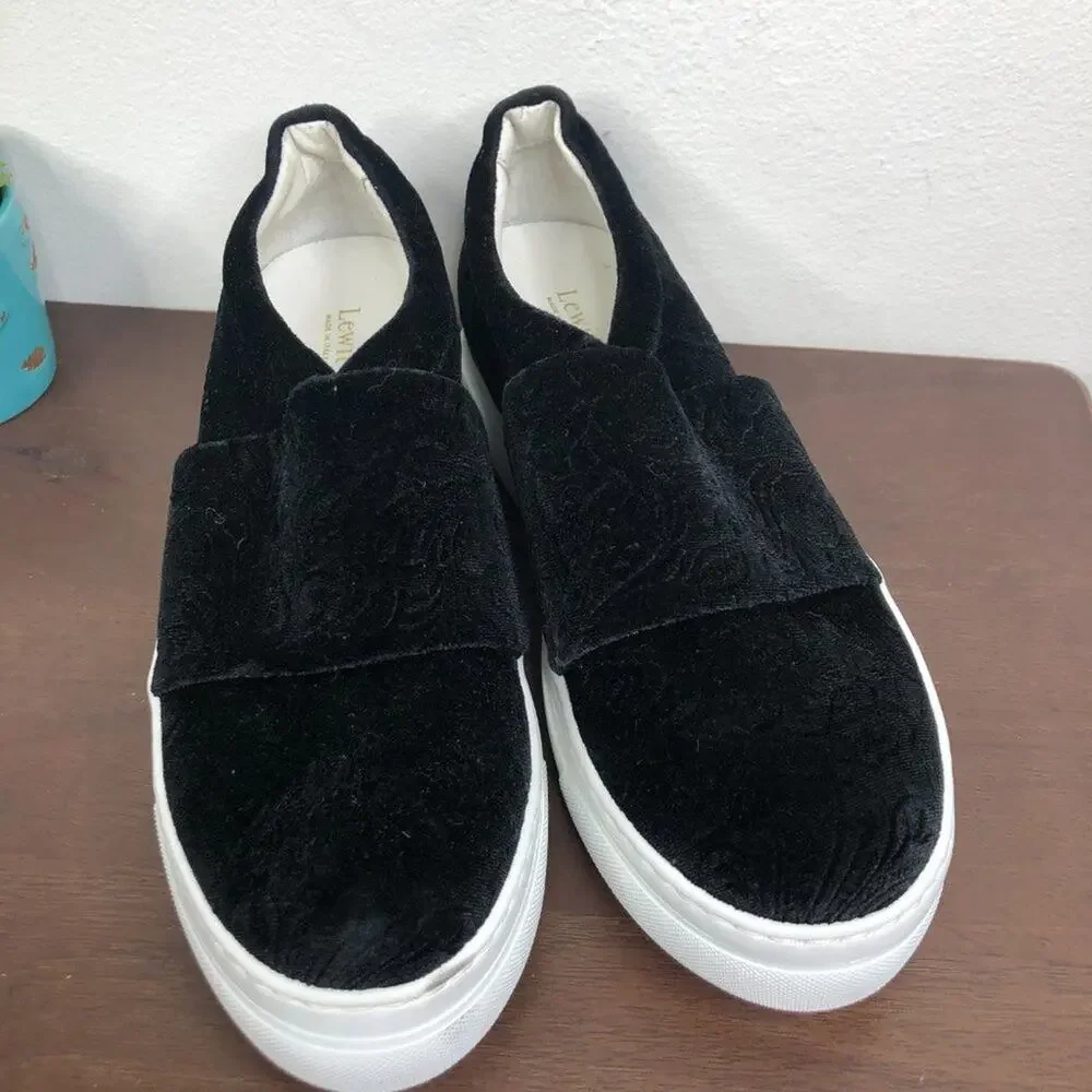 Lewit arlo slip