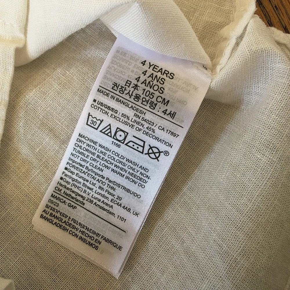 GAP white new