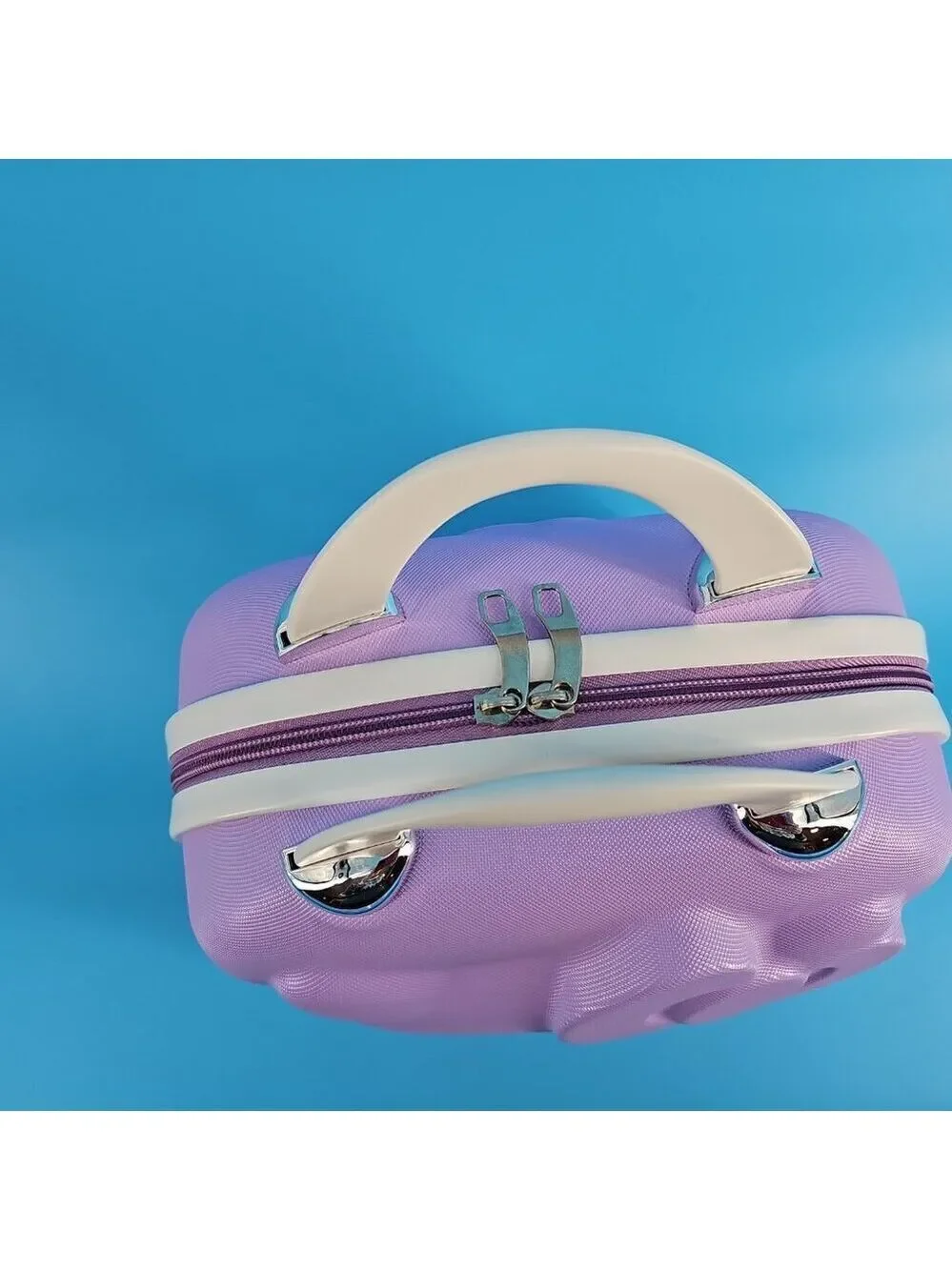 Hello Kitty Lavender Hard Shell Zip Case – Excellent Condition
