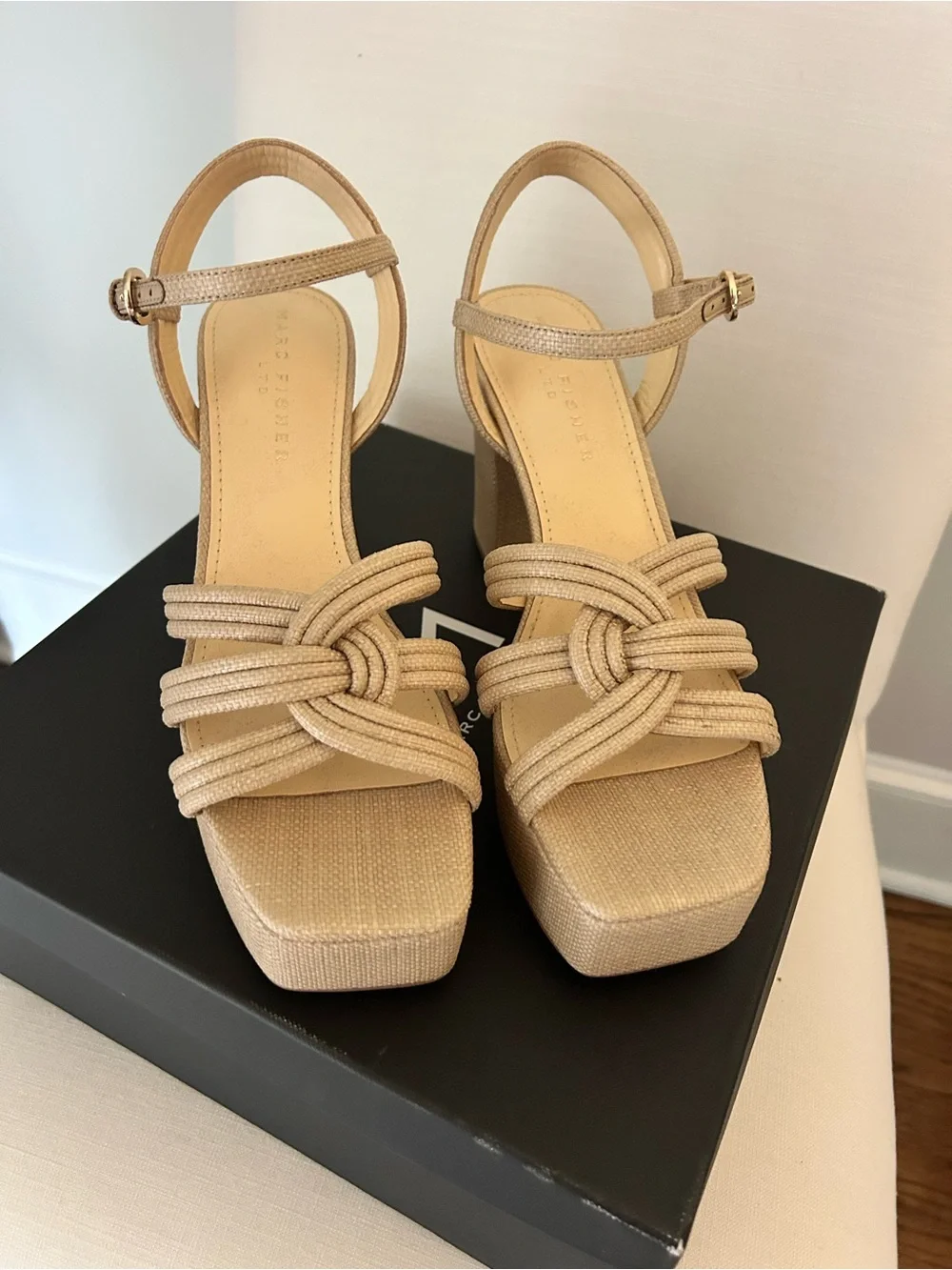 Marc Fisher chunky platform