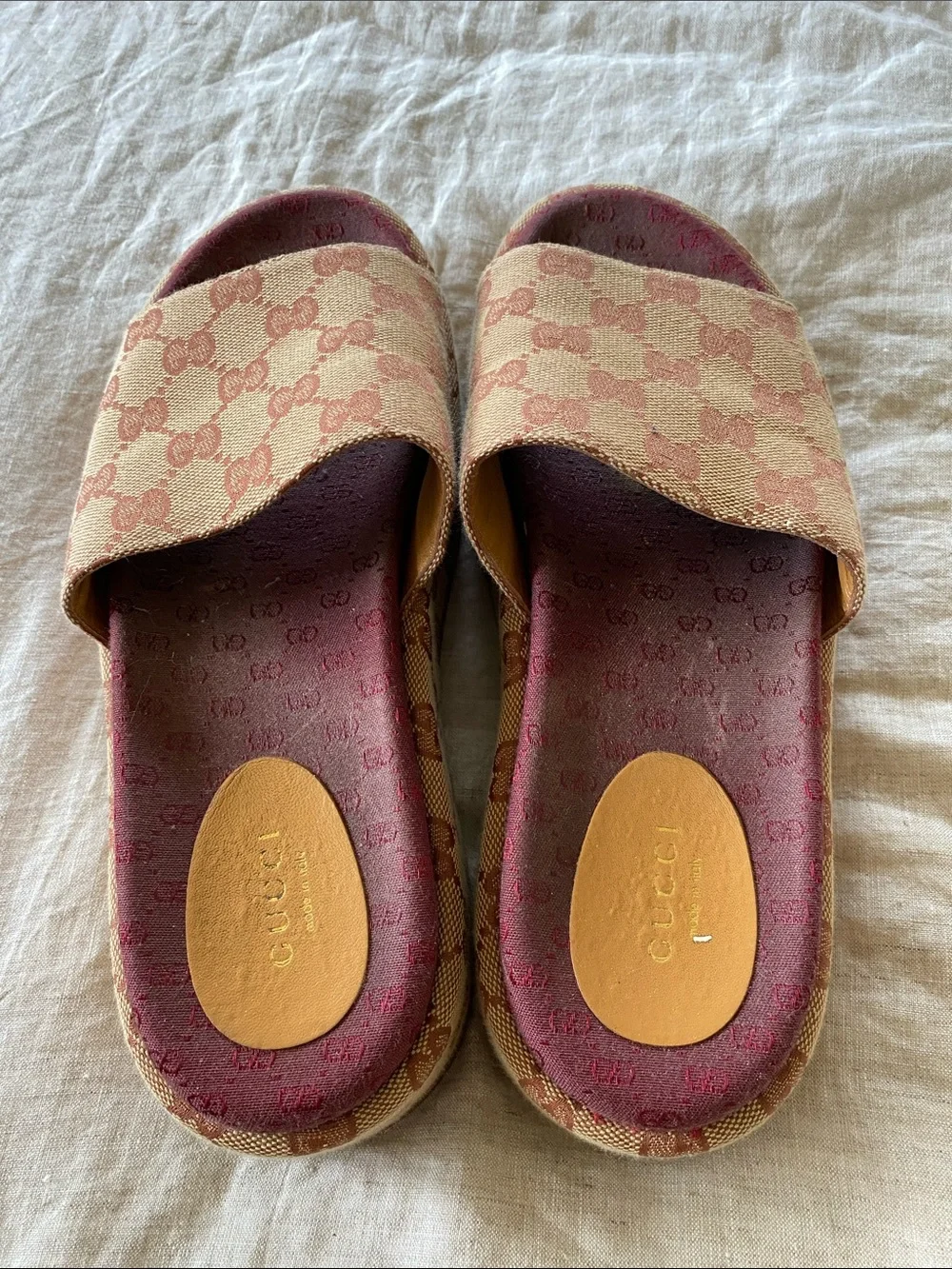 Gucci slip gold