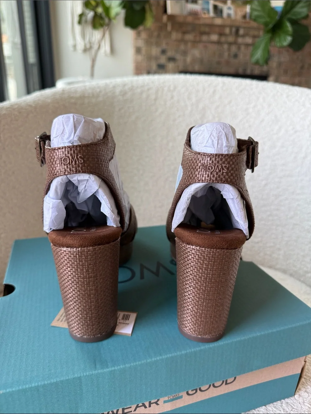 Toms strap sole