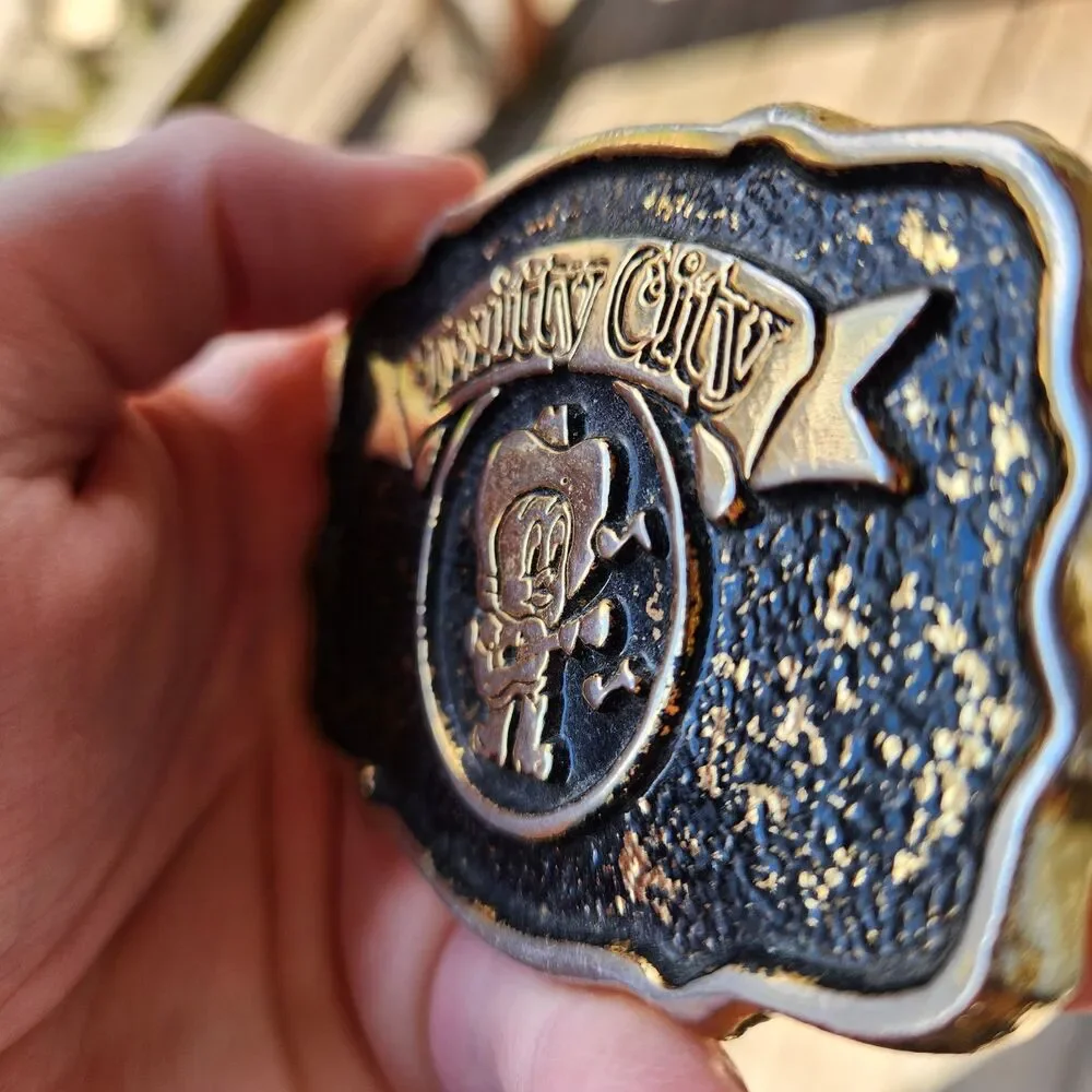 Vintage Tweety Bird Twitty City Belt Buckle 1993 Warner Bros 24K GP USA Western