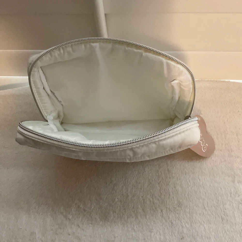 etäme Quilted Cream Cosmetic Pouch - Soft Travel Makeup Case