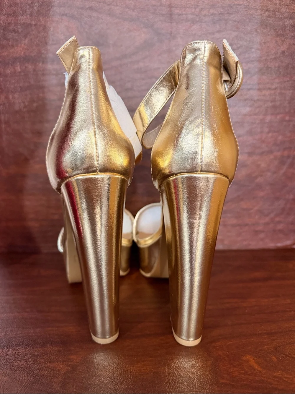 BAMBOO event heel festive