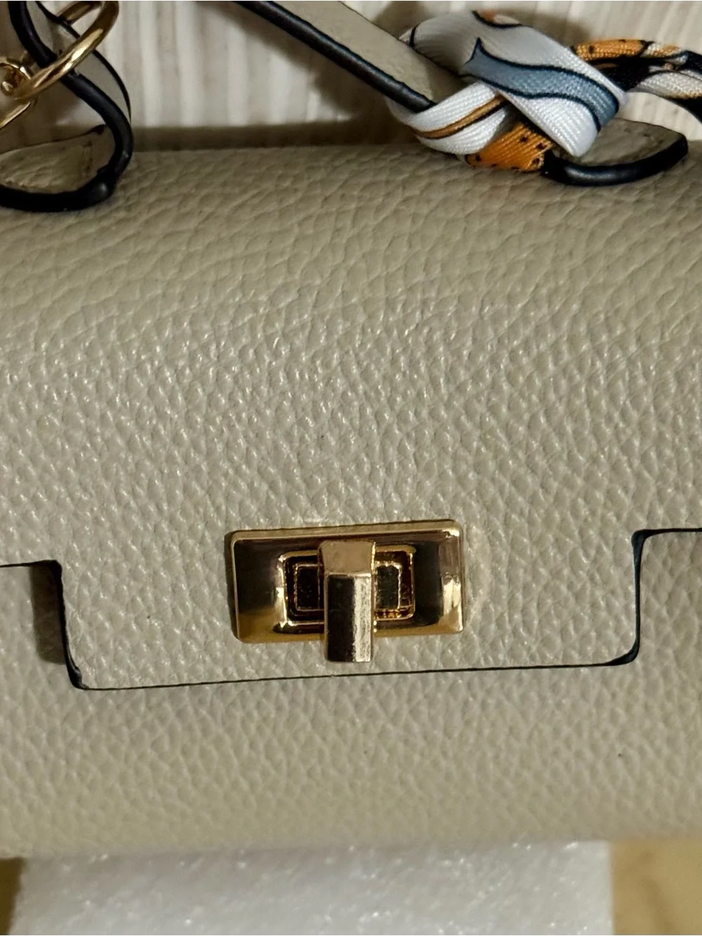 BUYERS CHOICE MINI PURSE BAG CHARMS CHOOSE TAUPE OR WHITE NEW