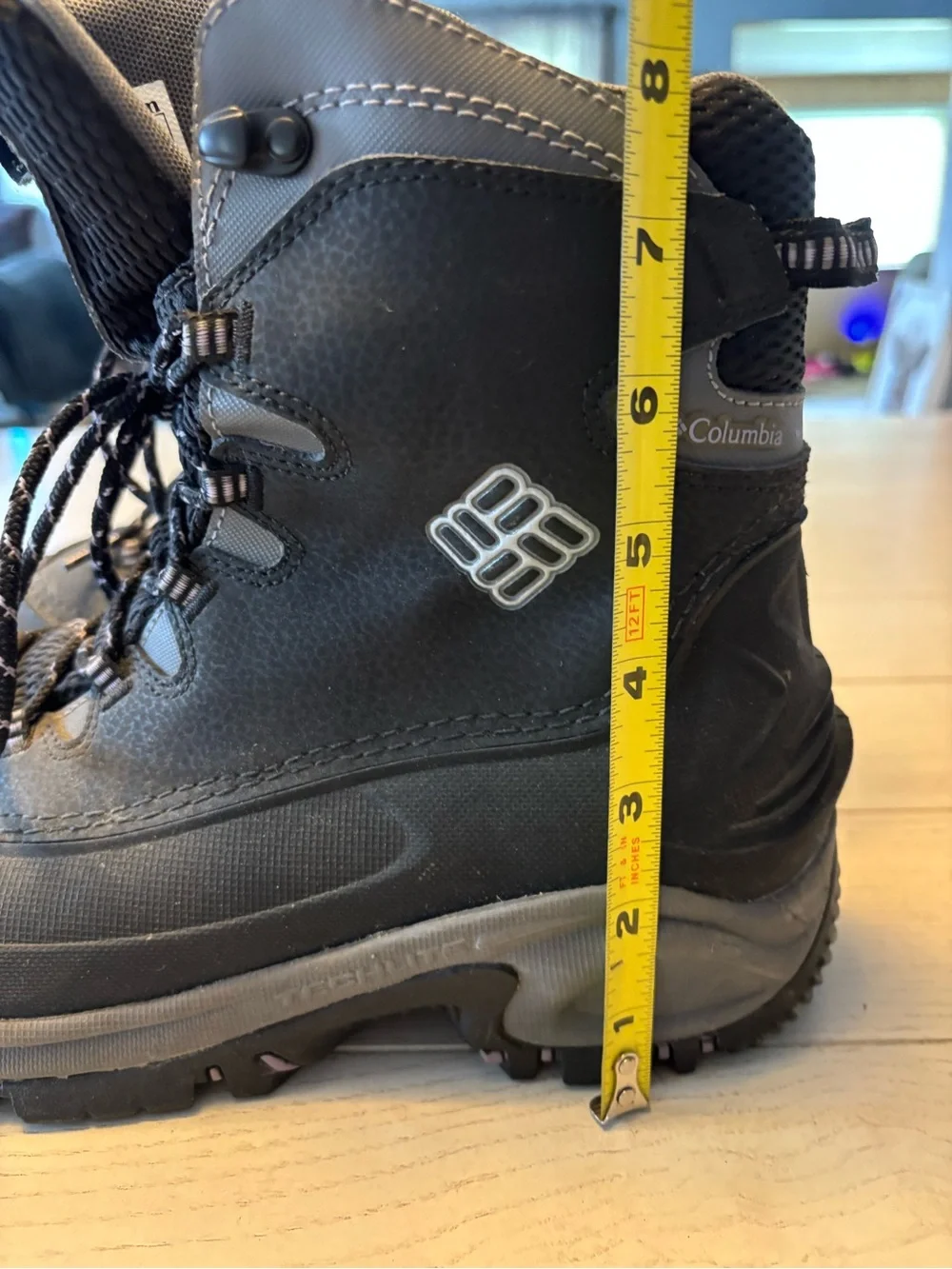 Columbia Techlite snowboot 9.5