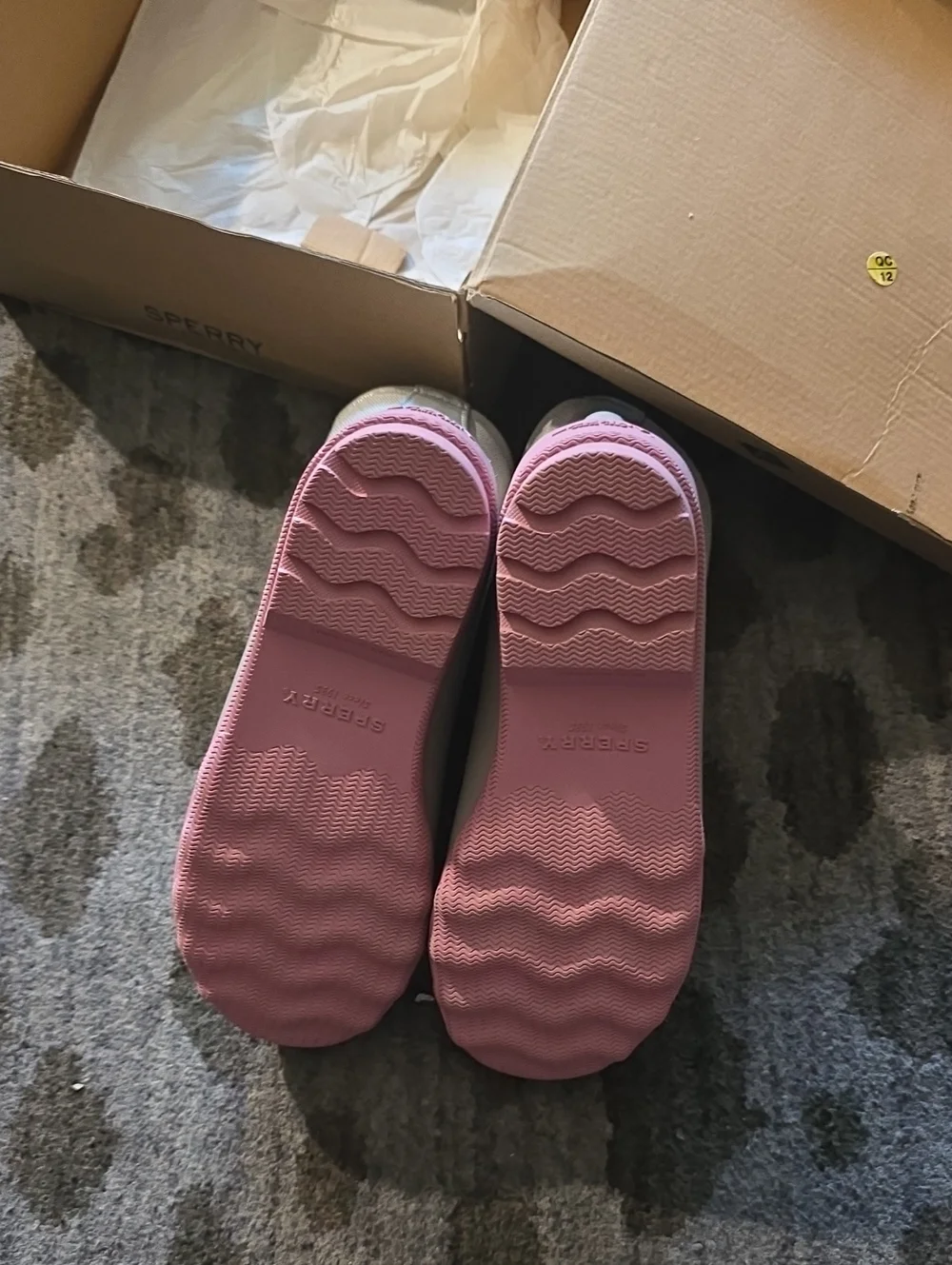 Sperry silver pink