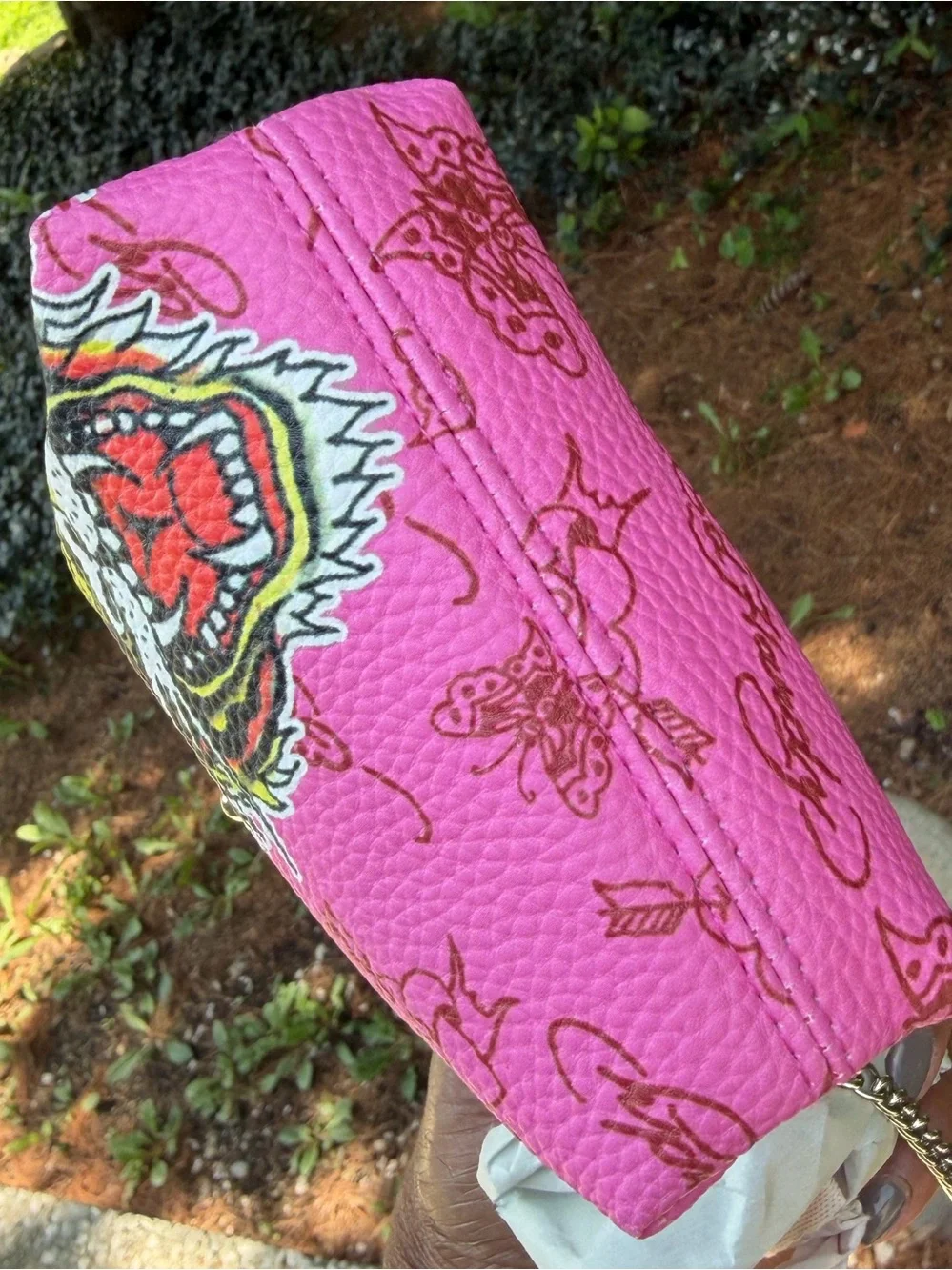 Ed Hardy mini exterior