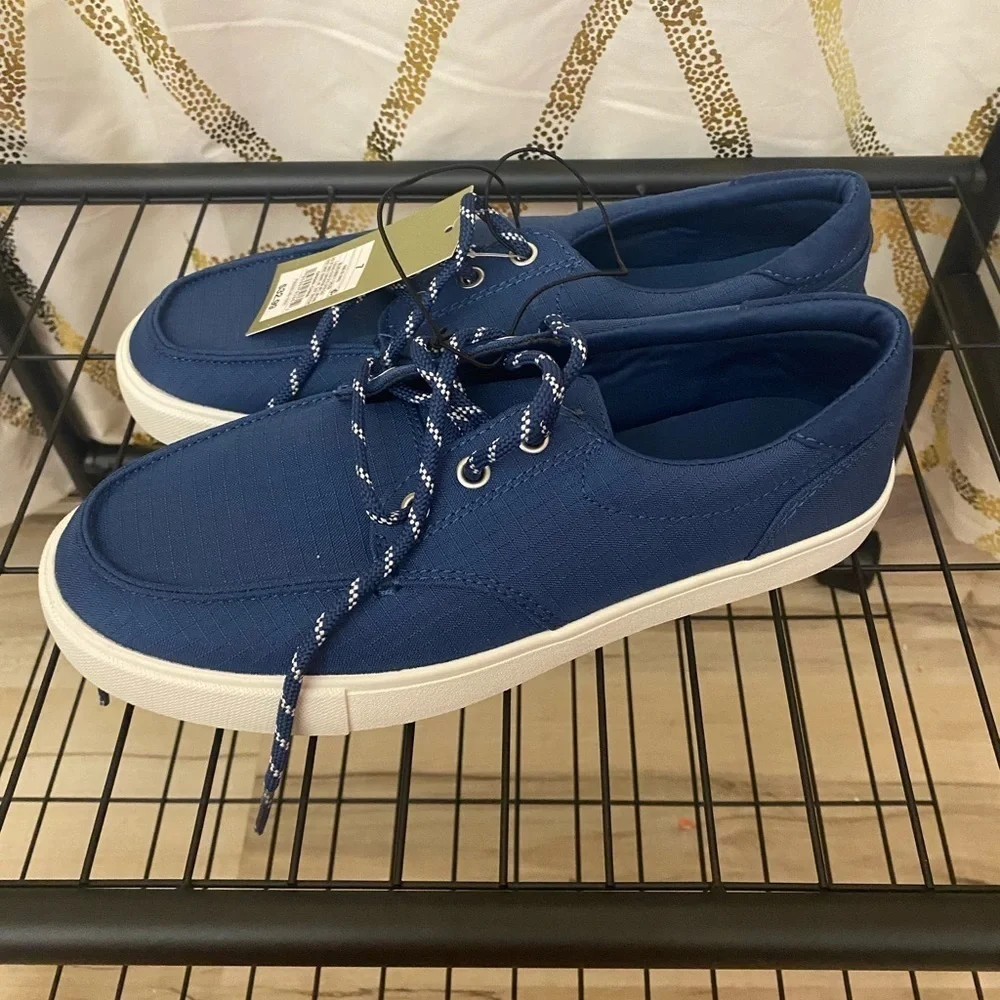 Goodfellow & Co add stylish