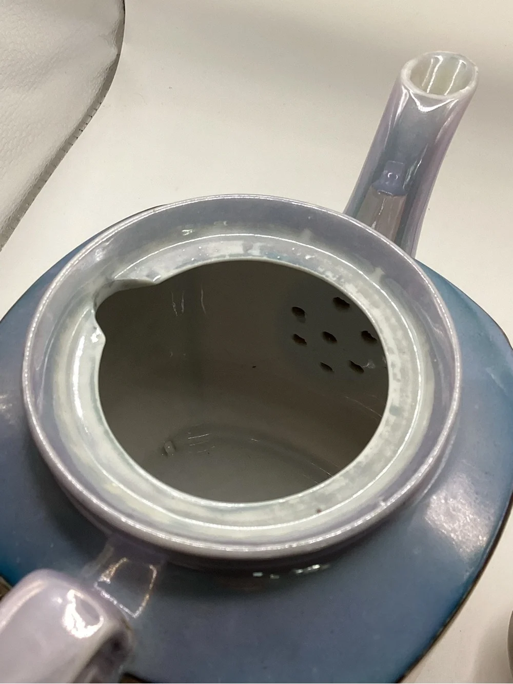 Unk porcelain teapot
