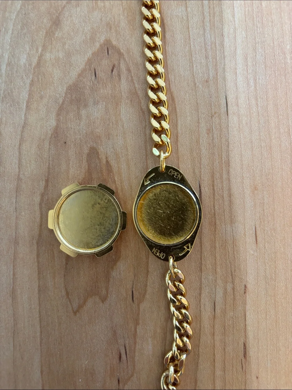 Medical ID gold tone