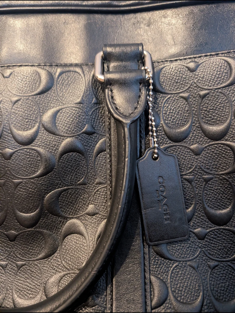 Coach travel carry closure