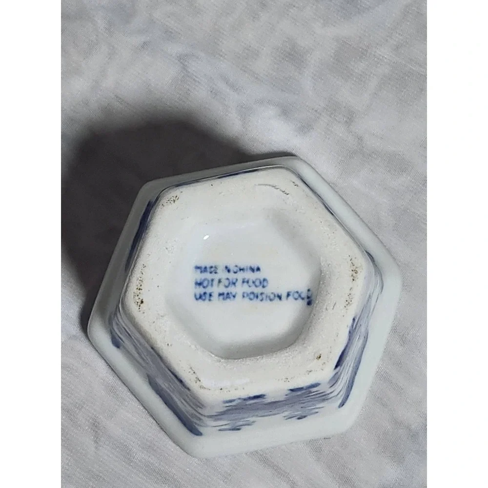 N/A blue white