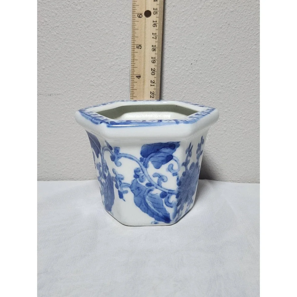 N/A blue white