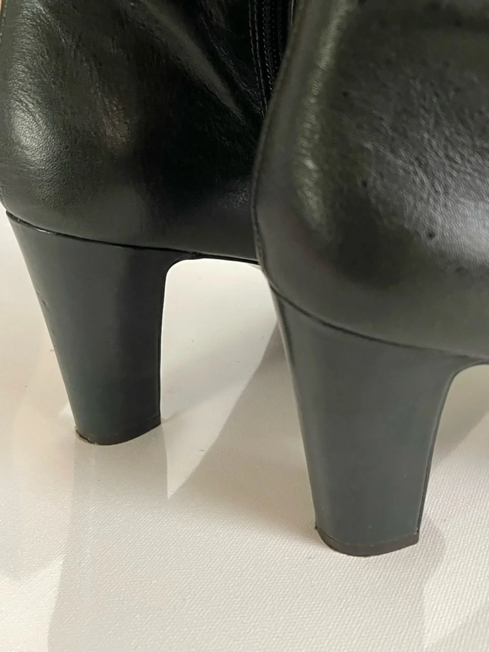 Nine West heel side showing