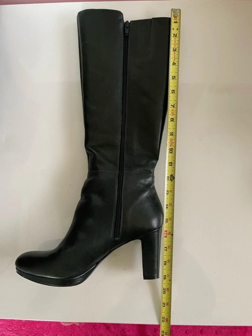 Nine West no equestrian approximately