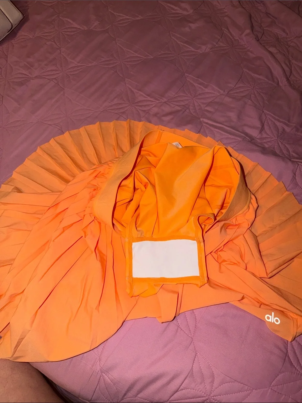 ALO Yoga bright neon