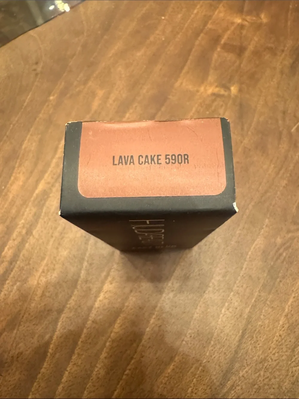 HUDA BEAUTY shade true
