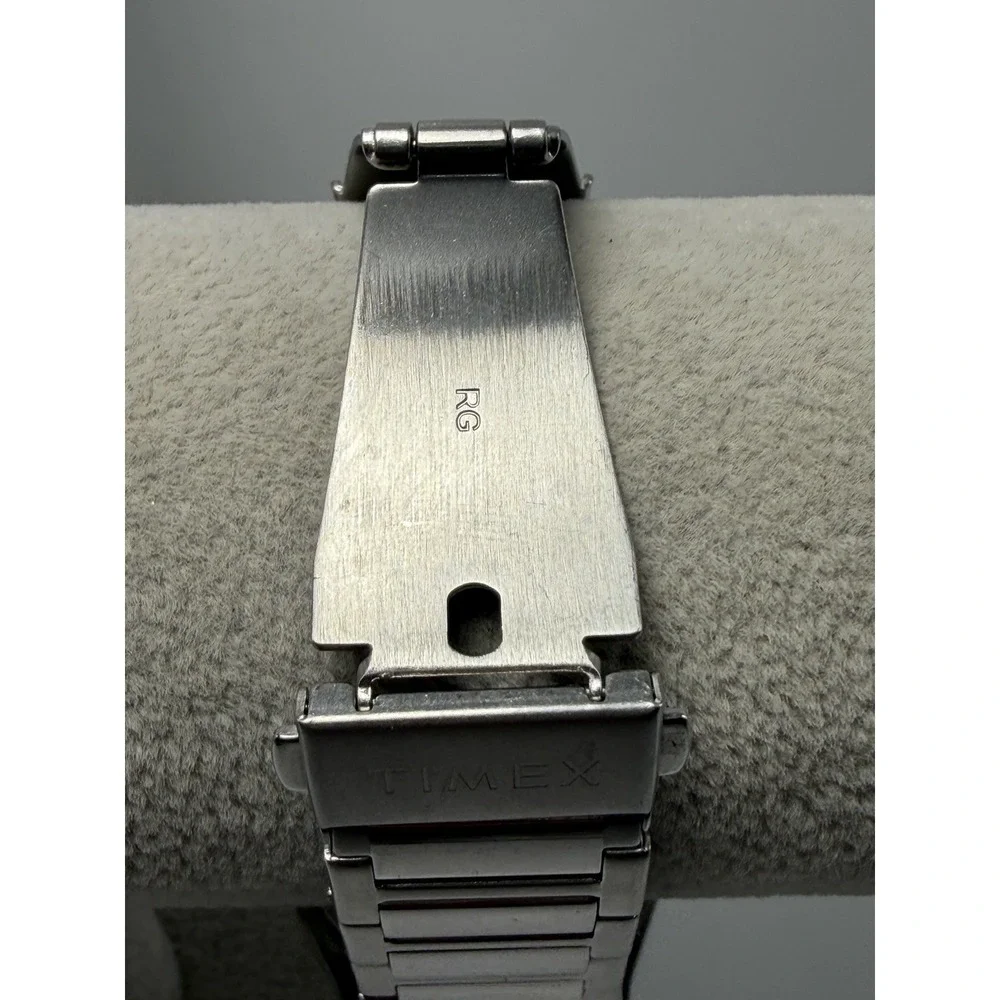 Timex TW2U42400 Essex Avenue New‎ Battery Mens Watch 40MM 6.25