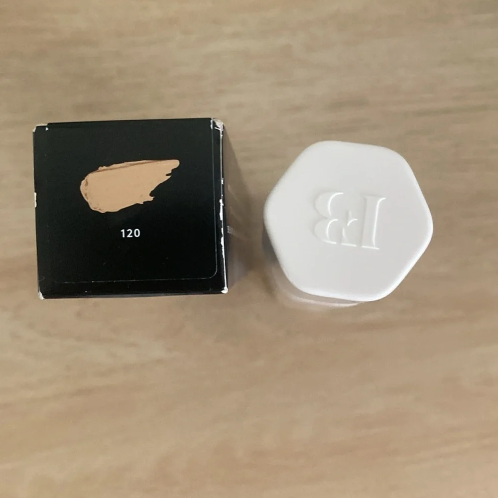 Fenty Beauty Soft lit naturally luminous long wear foundation-shade 120 neutral