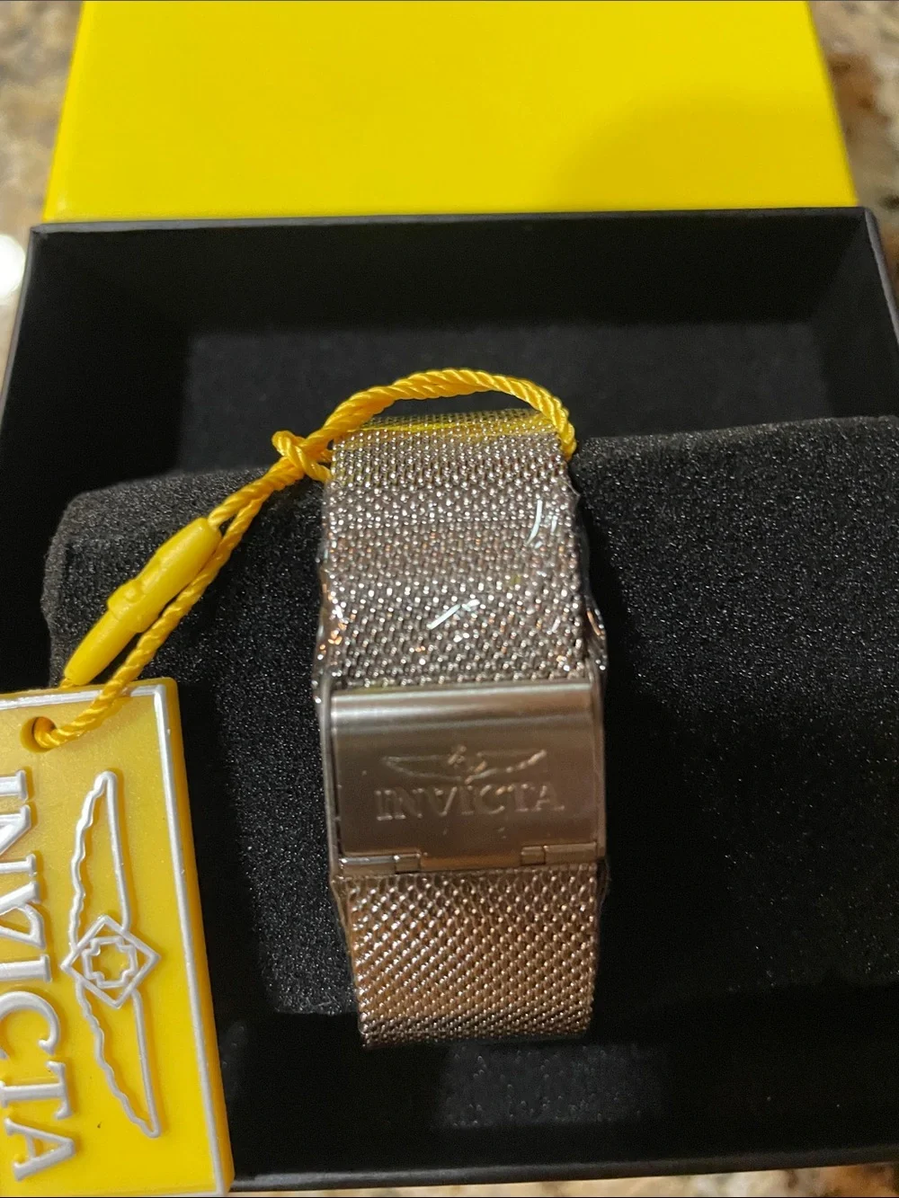 Invicta vibrant three